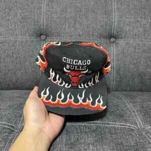 Vintage 90s Rare Vintage 90s Bulls Snapback Adult Black One Size Twins NBA Men’s